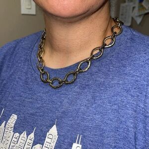 Premium Designs gold tone hammered links necklace
